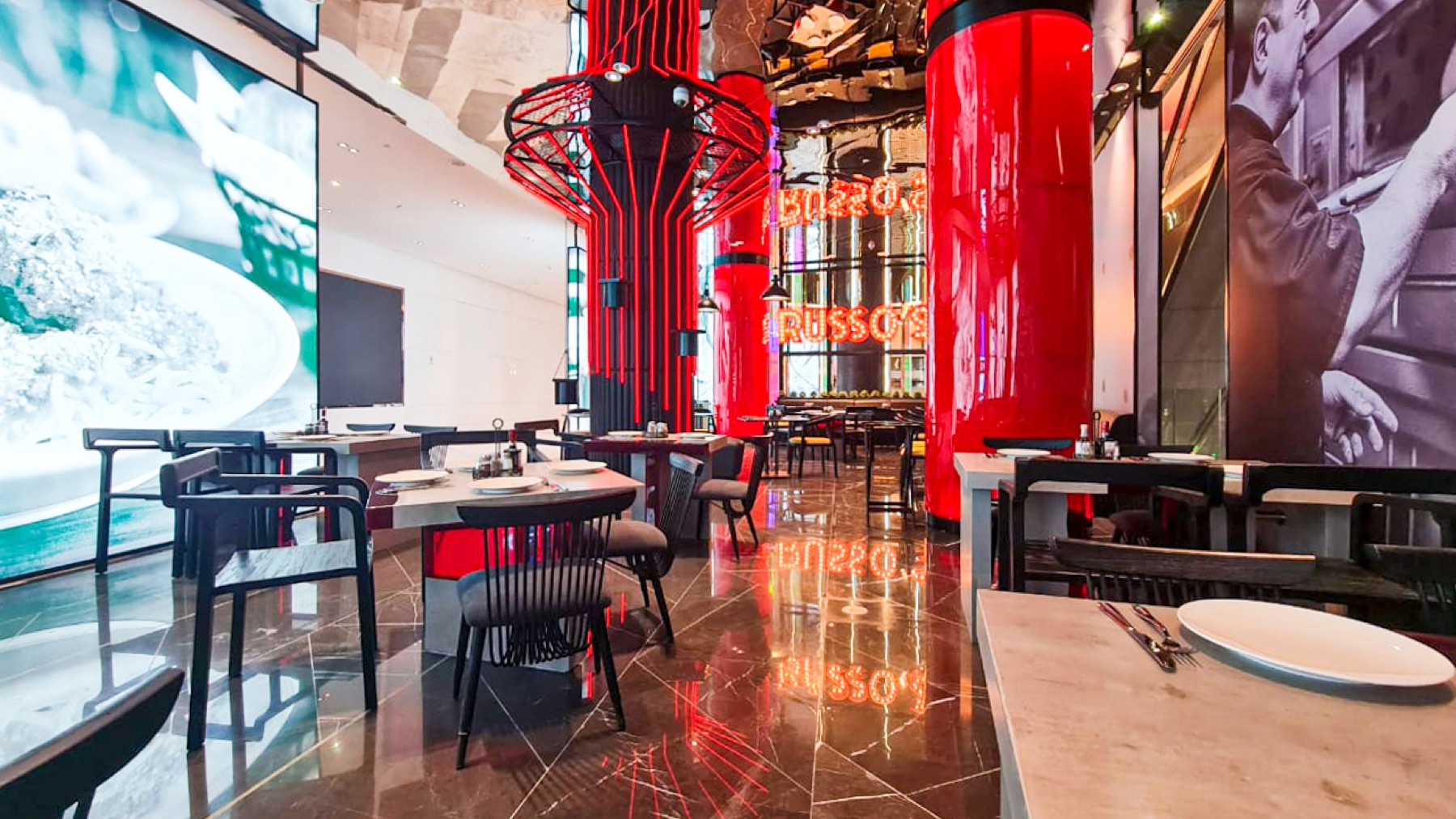 Russo's New York Pizzeria Qatar restaurant interior
