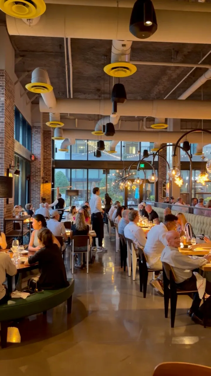 Russo's New York Pizzeria franchise restaurant and food overview